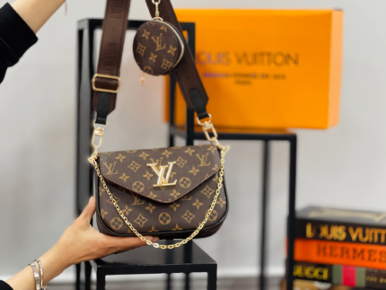 Louis Vuitton Women Oxford Lockme Shoulder Bag
